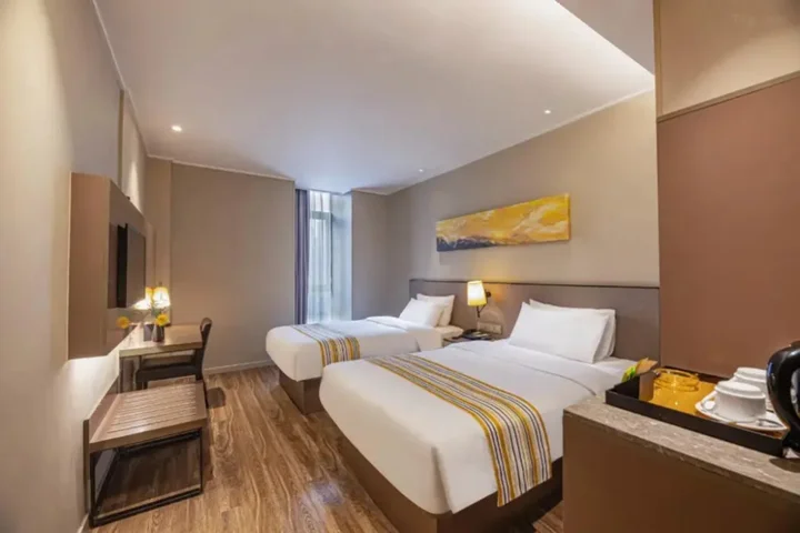 Шанхай: Homeinn Plus Hotel (Kunshan Beimeng Road Jiufang City)