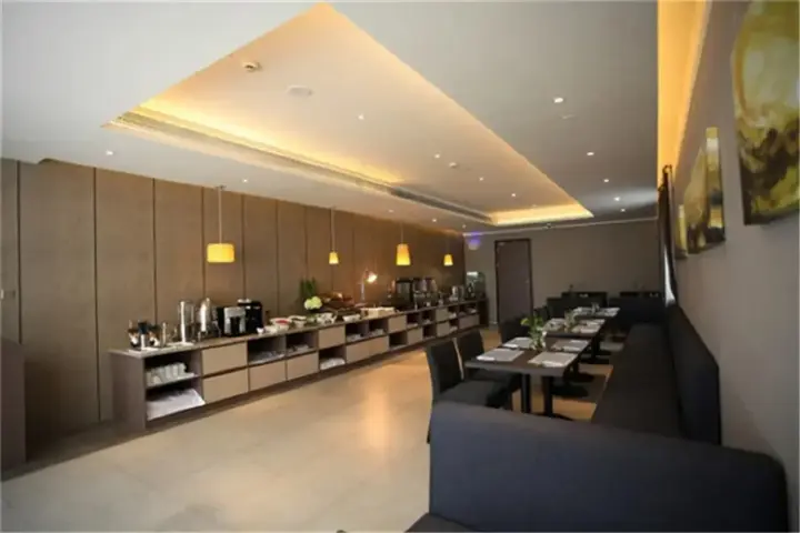 Шанхай: Homeinn Plus Hotel (Kunshan Beimeng Road Jiufang City)