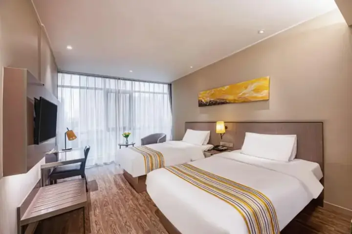 Шанхай: Homeinn Plus Hotel (Kunshan Beimeng Road Jiufang City)