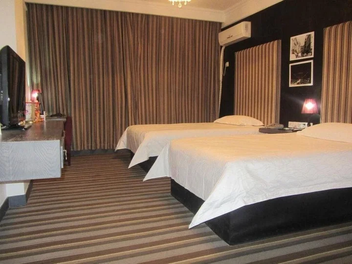 Хеби: Zhongzhou Hotel