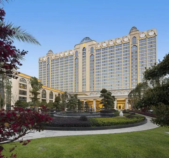 Хэнъян: Laibor international hotel