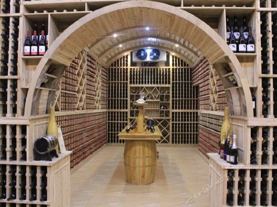 Ичан: Yichang Changyang North Island Hotel