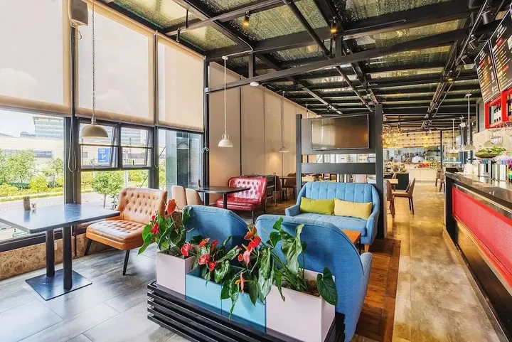 Куньмин: The Borrman Hotel Kunming KMG