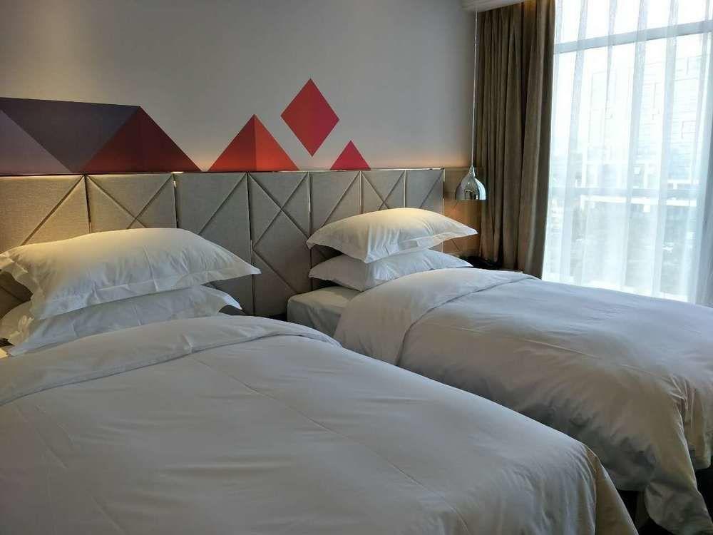 Куньмин: The Borrman Hotel Kunming KMG