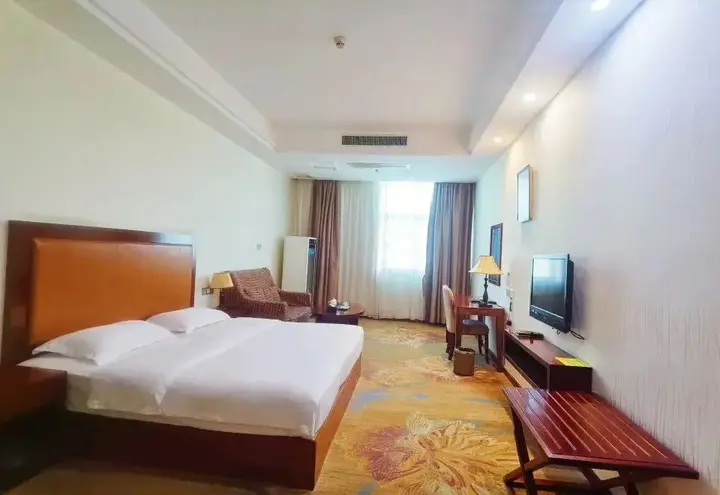 Шаогуань: Kam · Tak · Yil Hotel