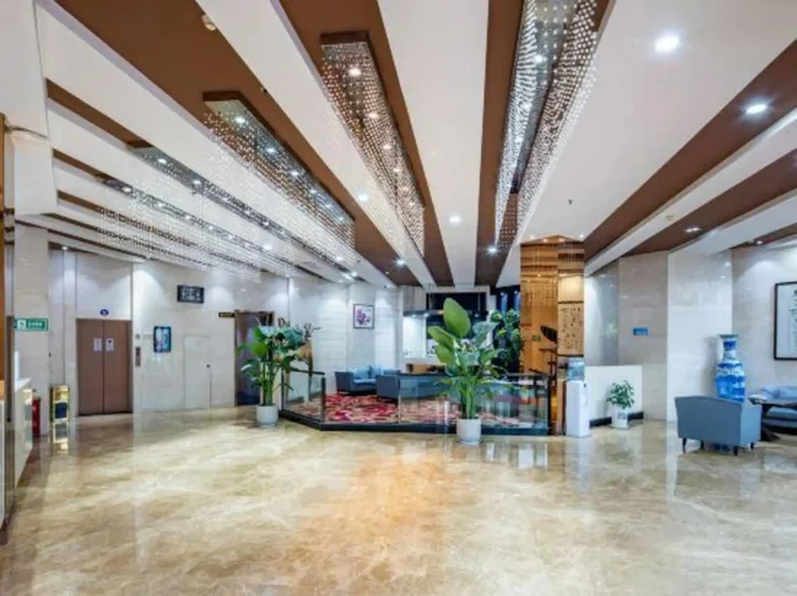 Вэйнань: Hua Nian Hotel