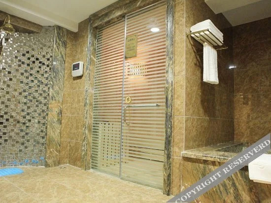 Даньдун: Ripple Hotel (Dandong Yalu River Bank)