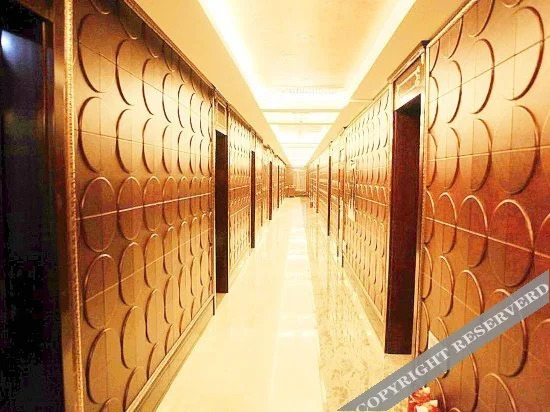 Даньдун: Ripple Hotel (Dandong Yalu River Bank)