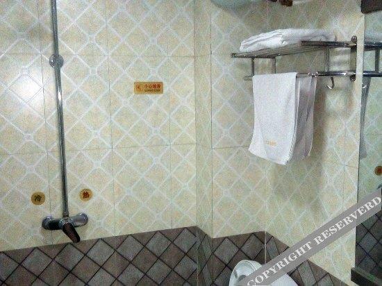 Синин: 西宁伊洁商务宾馆