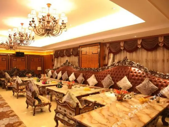 Хэнъян: Shenlongyingjia Hotel