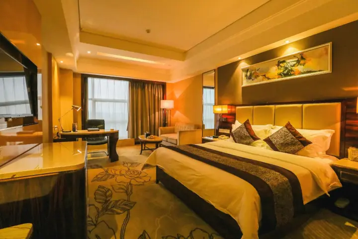 Хэнъян: Shenlongyingjia Hotel