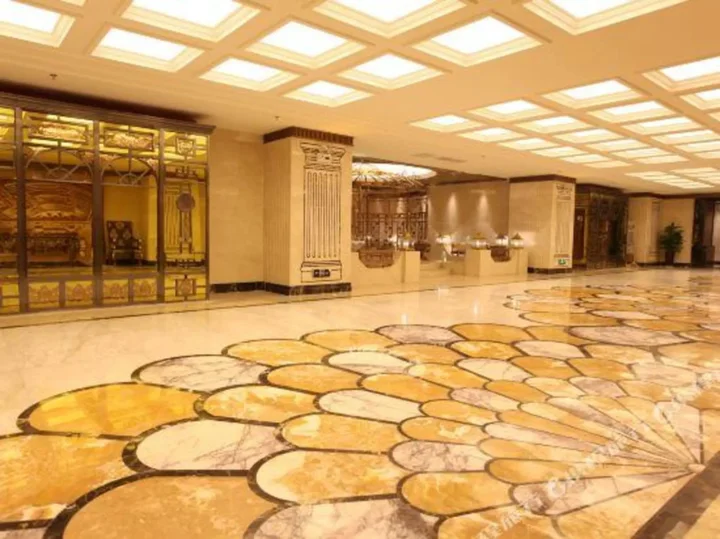 Хэнъян: Shenlongyingjia Hotel