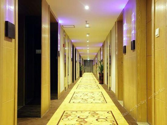 Тайчжоу: Taizhou Songgu Yunshang Hotel (Huangyan District Government Wuyue Plaza)