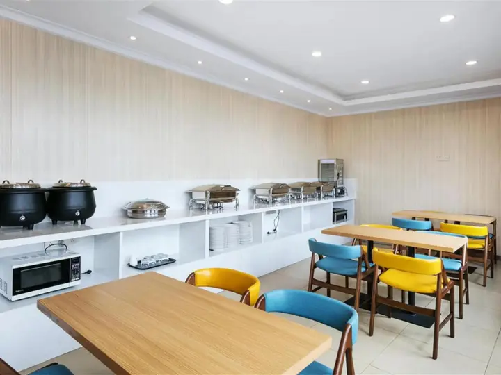 Ханчжоу: HanTing Premium Hotel (Hangzhou Linping Intime City Subway Station)