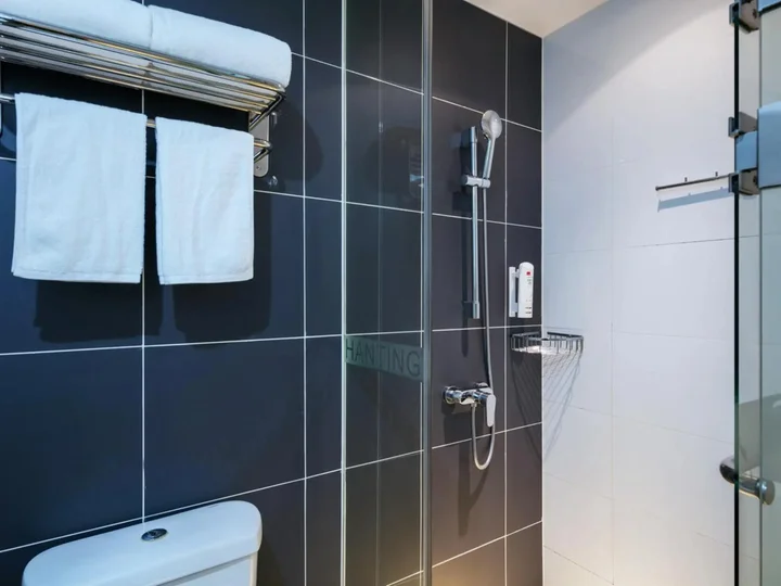 Ханчжоу: HanTing Premium Hotel (Hangzhou Linping Intime City Subway Station)