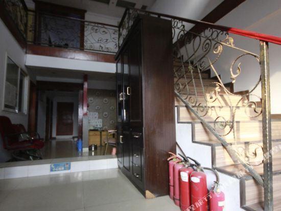 Лоян: Chengde Motel