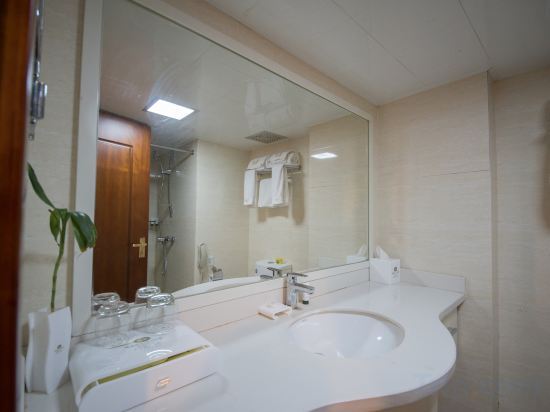 Яньчэн: Swan Lake International Hotel