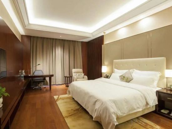 Яньчэн: Swan Lake International Hotel