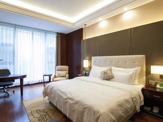 Яньчэн: Swan Lake International Hotel