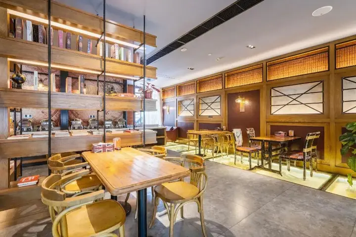 Чунцин: James Joyce Coffetel Chongqing Huangnibang Subway Station