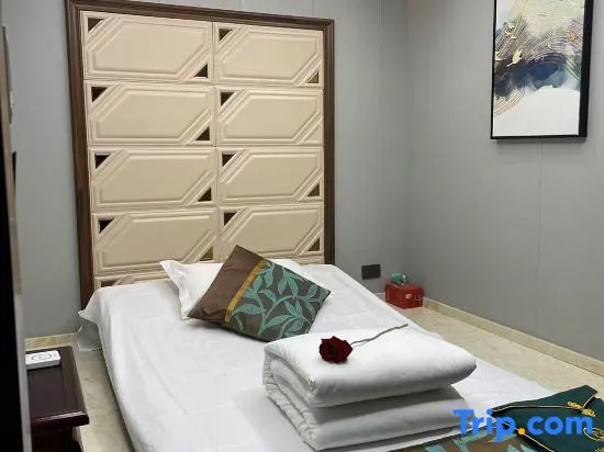 Шиянь: Zhushan International Hotel