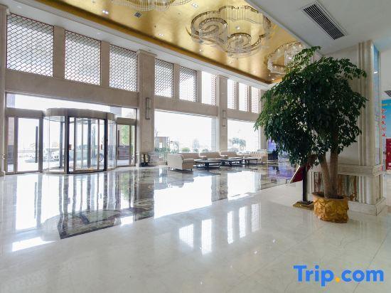 Шиянь: Zhushan International Hotel