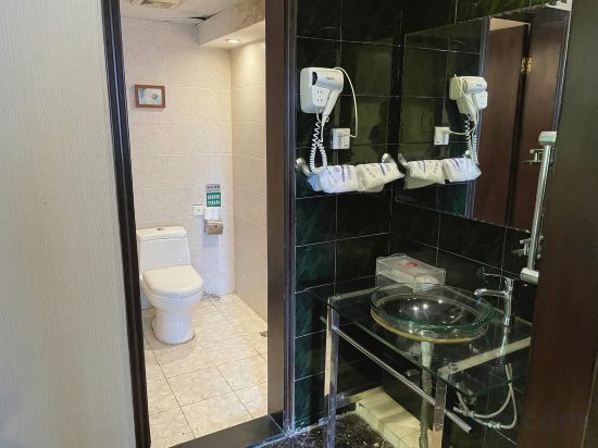 Фучжоу: Yijing Business Hotel