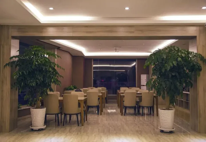 Иньчуань: Ningxia Ningdong Fangjian Hotel