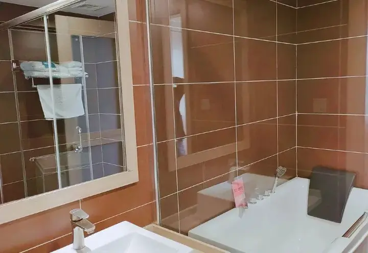 Иньчуань: Ningxia Ningdong Fangjian Hotel
