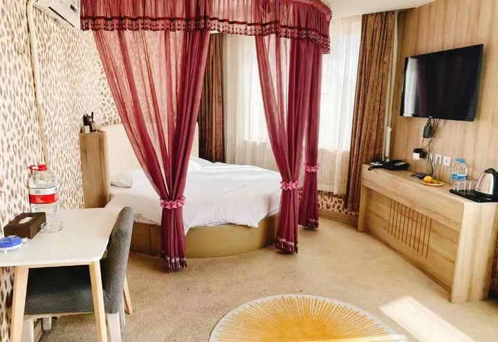 Иньчуань: Ningxia Ningdong Fangjian Hotel