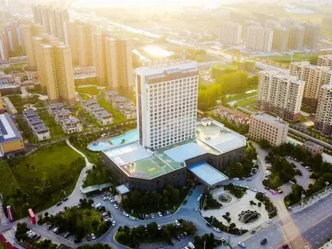 Чжунсян: Wangfu Hotel