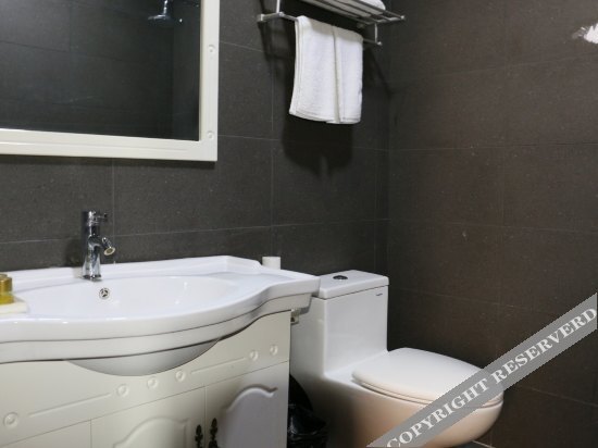 Вэйнань: Guohui Business Hotel