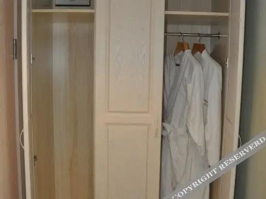 Лоян: Scenery Hotel