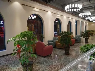 Лоян: Scenery Hotel