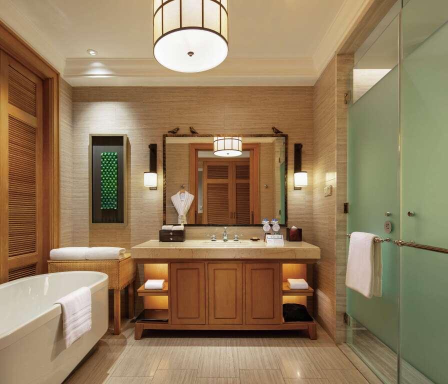Лянфан: Hilton Wenan