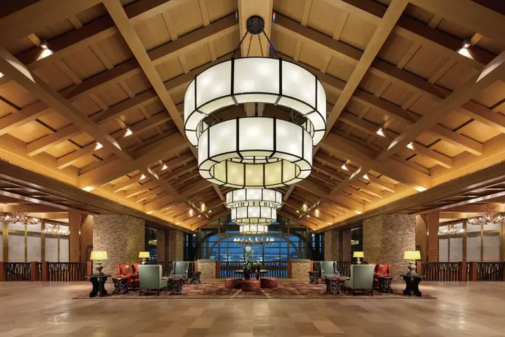 Лянфан: Hilton Wenan