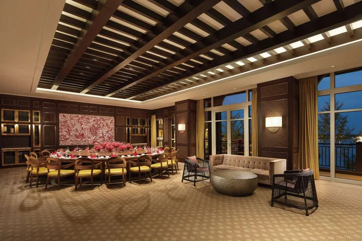 Лянфан: Hilton Wenan