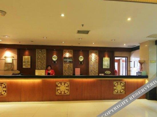 Сяньян: Yangguang Holiday Hotel (Currently unavailable)