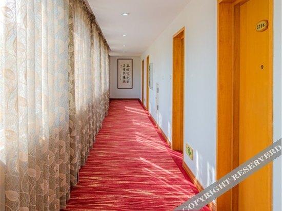Наньпин: Wangfeng Gaden Hotel