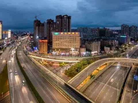 Наньнин: Vienna Hotel (Nanning Anji Wanda 33rd Middle School Subway Station)