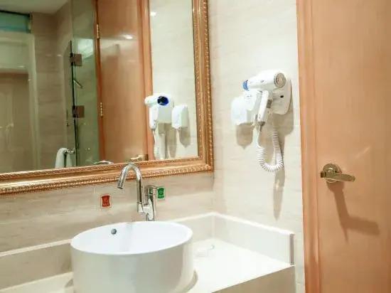 Циндао: Viana Hotel (Qingdao Huangdao)