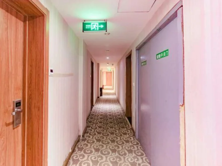 Шанцю: Mingzhu Hotel