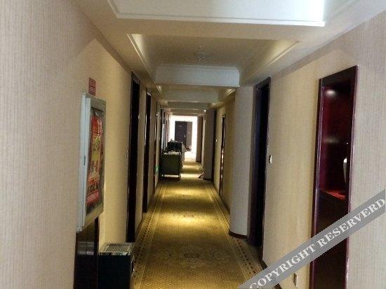 Корла: Xin Guangtong Hotel