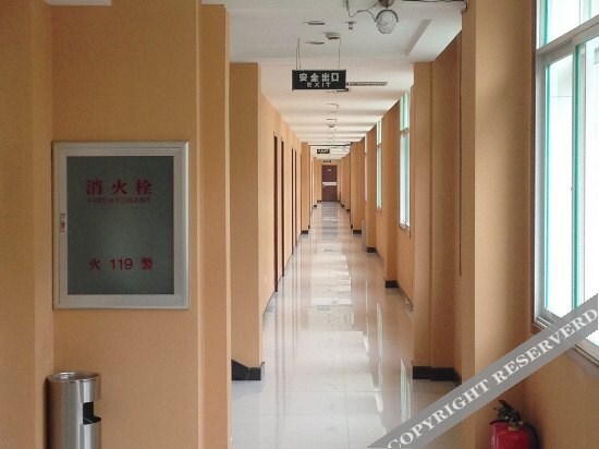 Инкоу: Baisheng Business Hotel