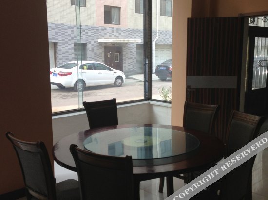 Инкоу: Baisheng Business Hotel