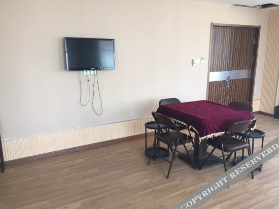 Инкоу: Baisheng Business Hotel