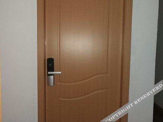 Хуаншань: Yangguang Motel