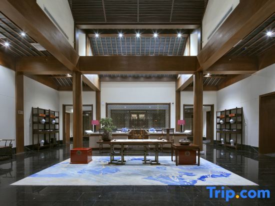 Кайфын: Qingming Shanghe Garden Inn