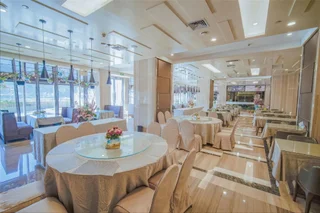 Эньши: Dongsheng Jiuzhou International Hotel
