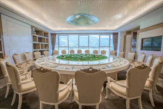 Эньши: Dongsheng Jiuzhou International Hotel